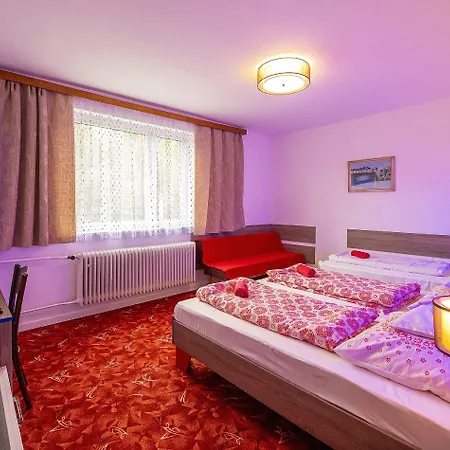 Cyprian Penzión pre hostí 2*